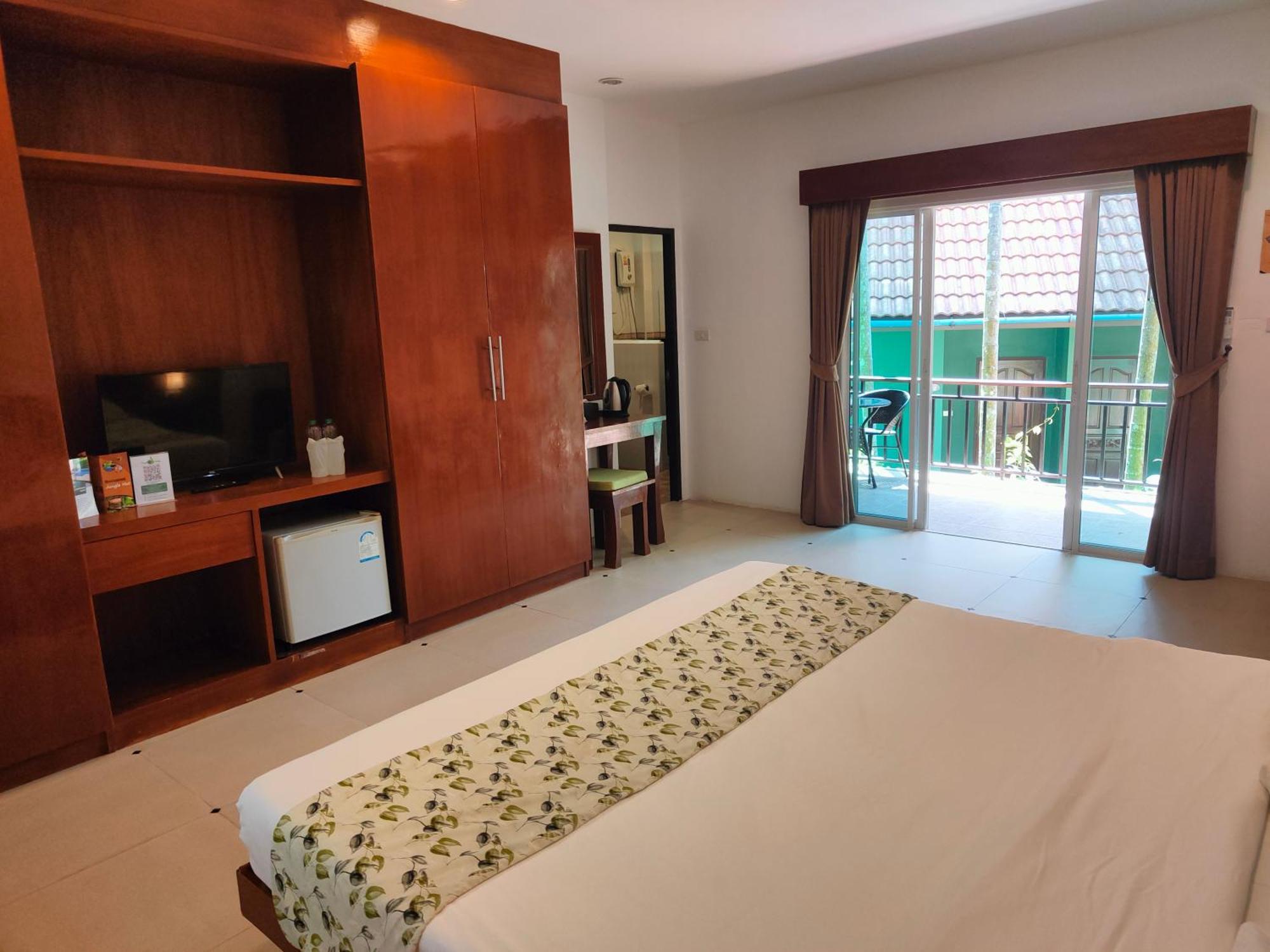 Phuket Jungle Experience Resort Карон Экстерьер фото